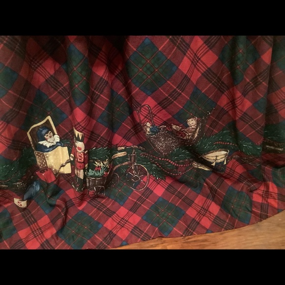 VTG Lucia Christmas Plaid skirt and vest. Beautiful Christmas scenes size 12 - Picture 10 of 16